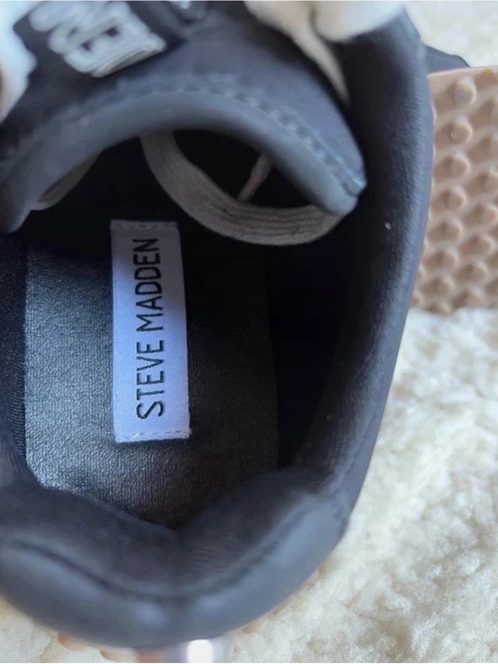Steven Madden girls Black & White Athletic Sneakers 5.5 Youth size - Picture 8 of 9